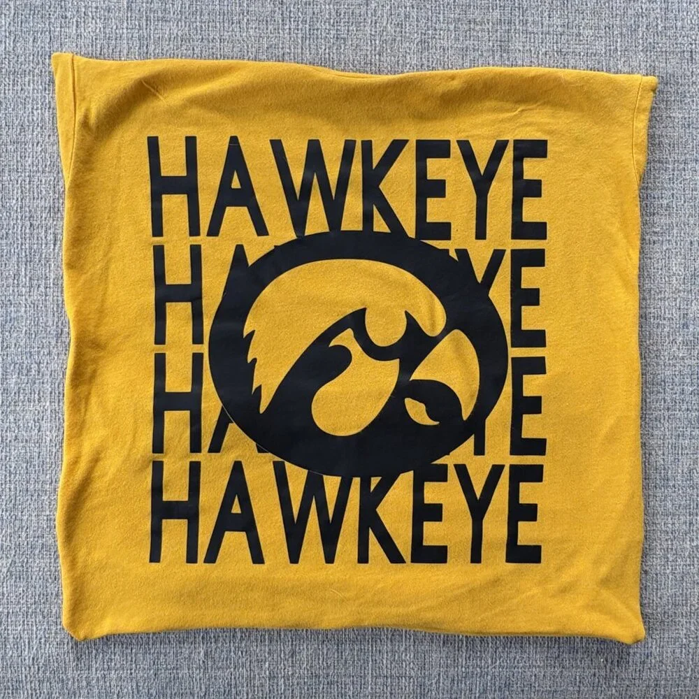 University of Iowa Hawkeyes Handmade retro t-shirt 16x16 throw pillow cover