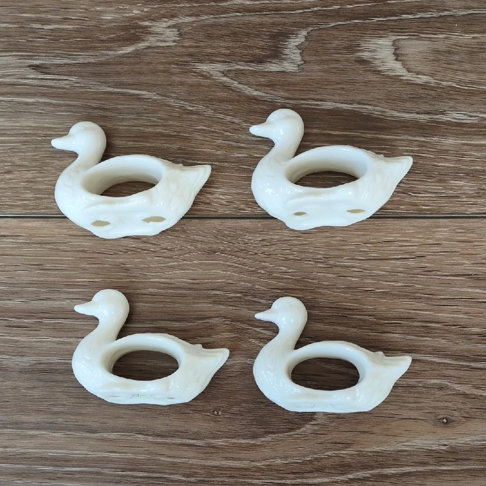 Vintage Shefford White Ceramic Duck Dining Napkin Holders -‎ Table Decor