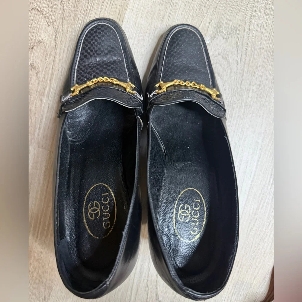 Gucci Black Leather Loafers with Gold Horsebit Chain