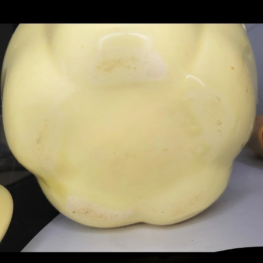 1940's Hull Pottery Blushing apple shaped cookie jar/ canister