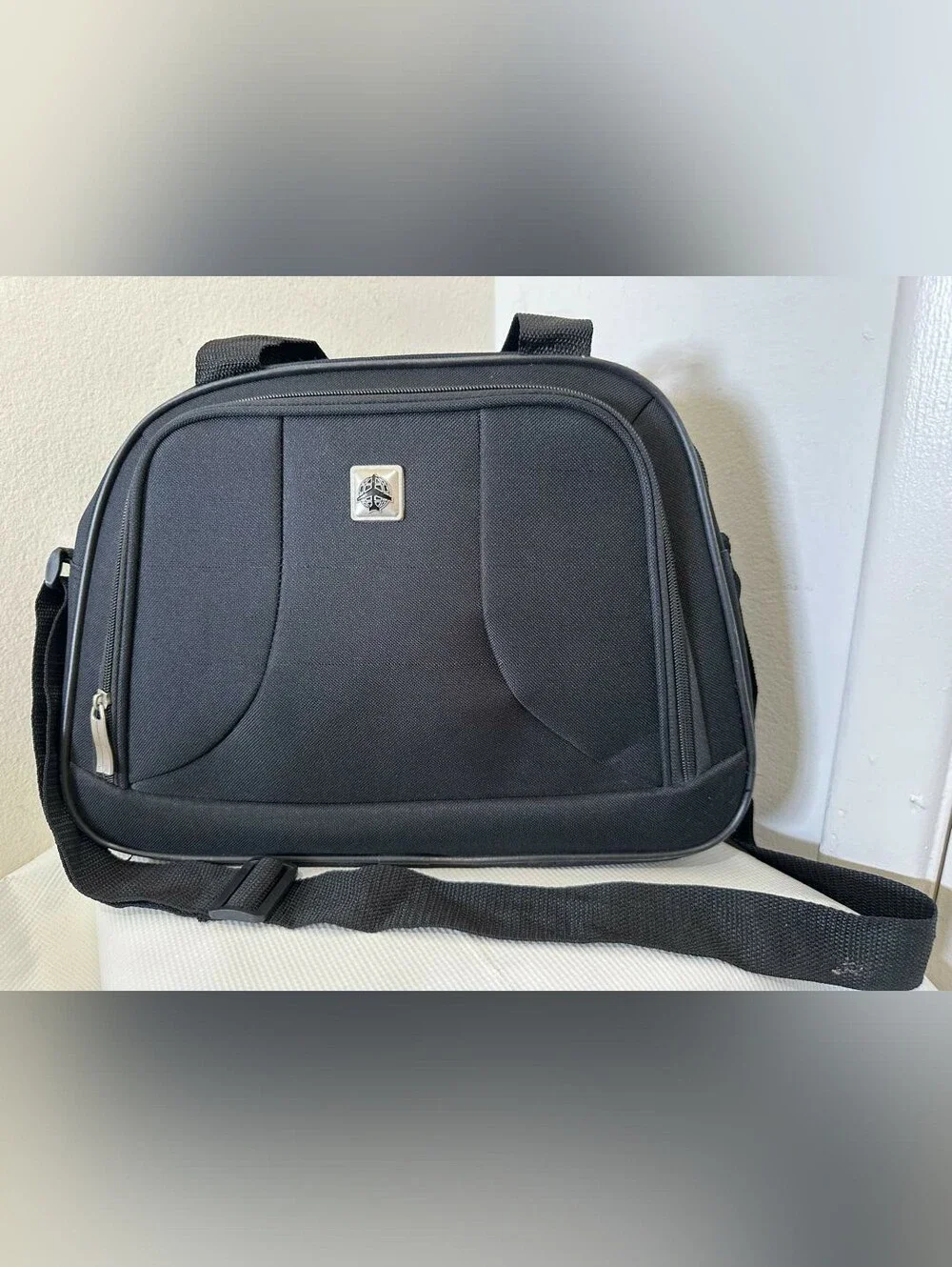 Black Flight Cabin Bag With Strap Travel Bag Hand Luggage