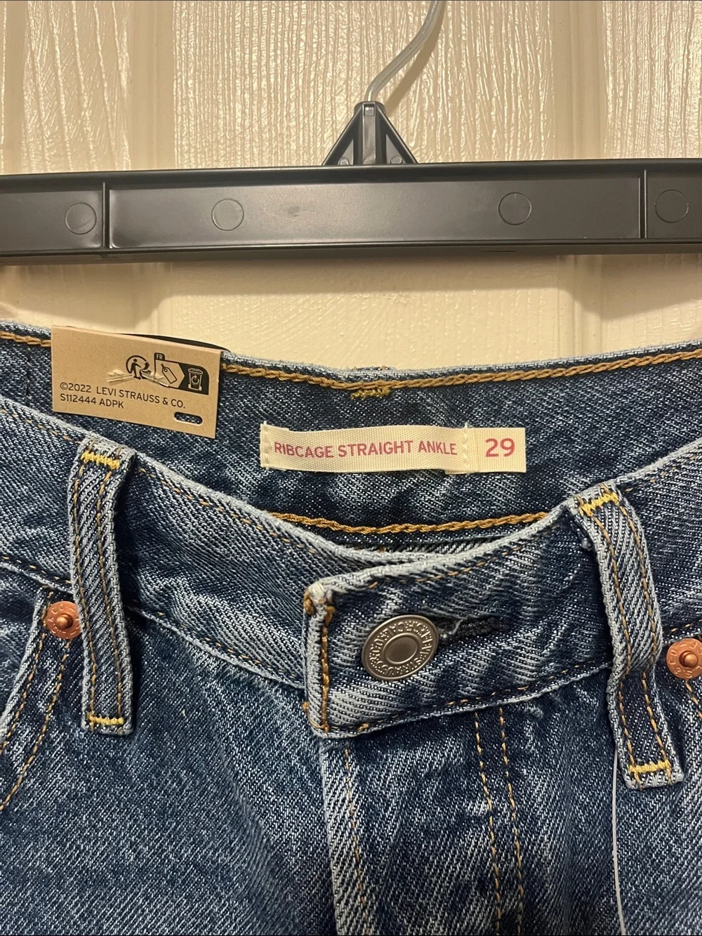 Levi's Men's Distressed Dark Blue Relaxed Jeans