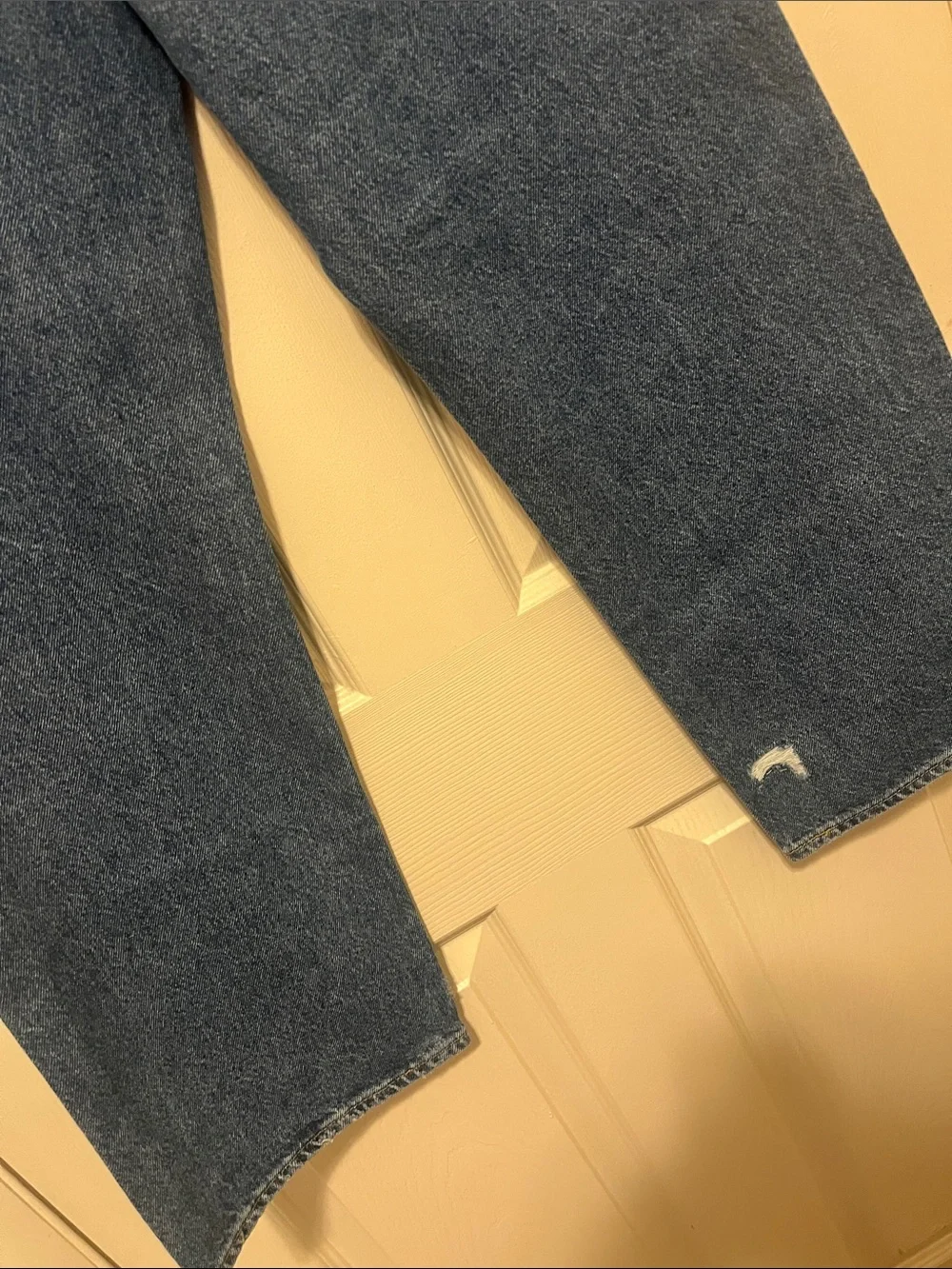 Levi's Men's Distressed Dark Blue Relaxed Jeans