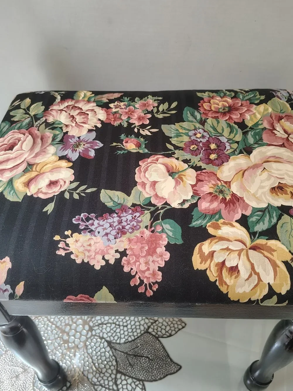 Vintage Floral Upholstered Accent Stool - Black Floral Storage 17