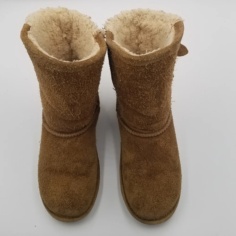 BearPaw Boshie Suede Wool Sheepskin Lining Sherpa 2Y Youth