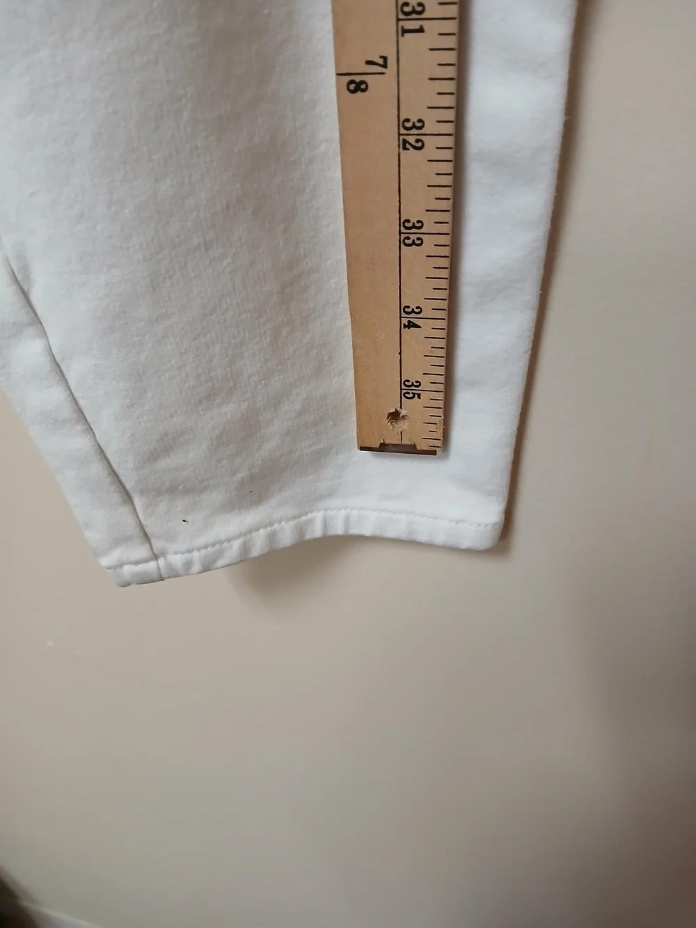 Quacker Factory White Stretch Chinos with Subtle Heart Detail