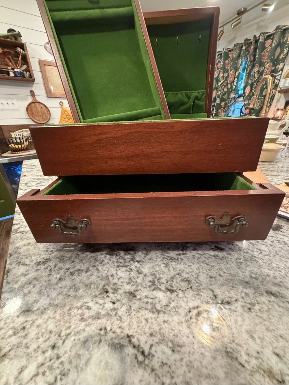 Reed & Barton Mahogany Finish Wooden Serving Box with Brass Plate