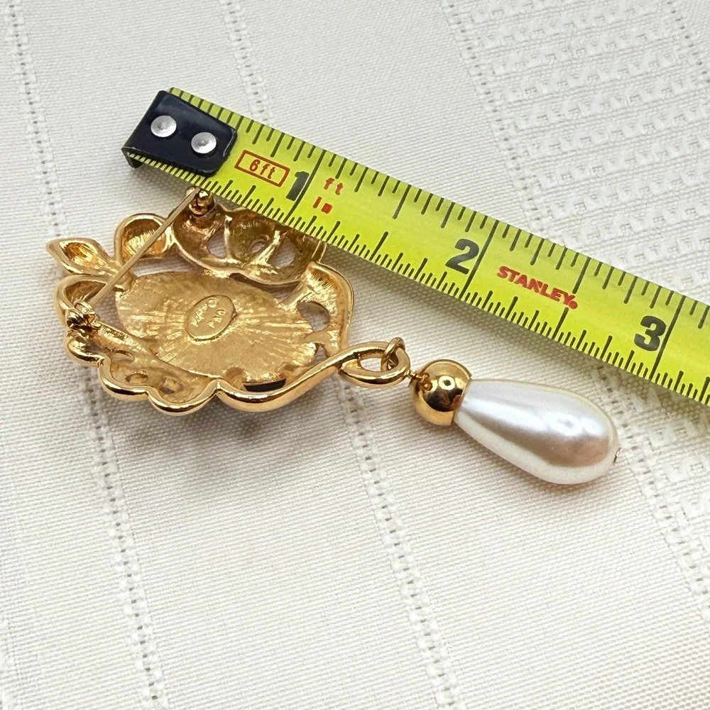 Vintage NAPIER Gold Tone Black Cabochon Brooch w/ Dangle Teardrop Faux Pearl