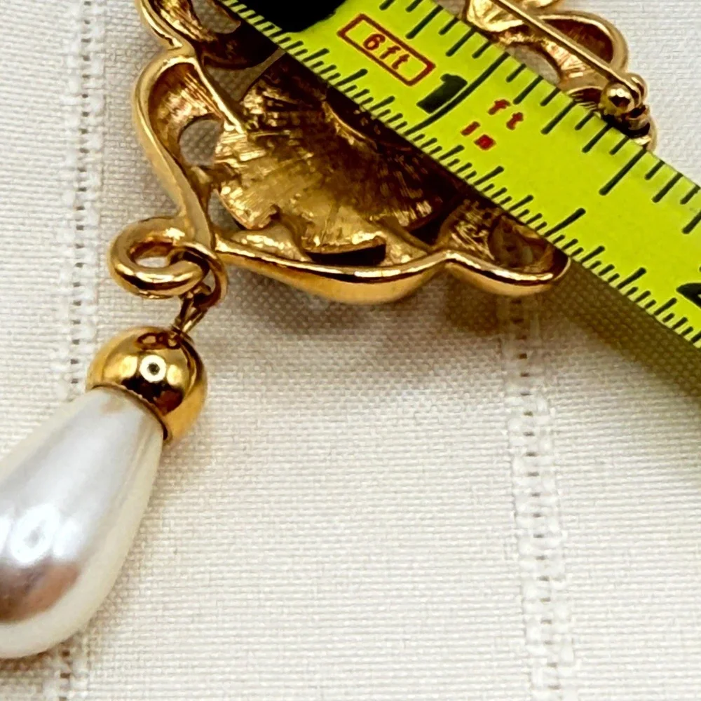 Vintage NAPIER Gold Tone Black Cabochon Brooch w/ Dangle Teardrop Faux Pearl