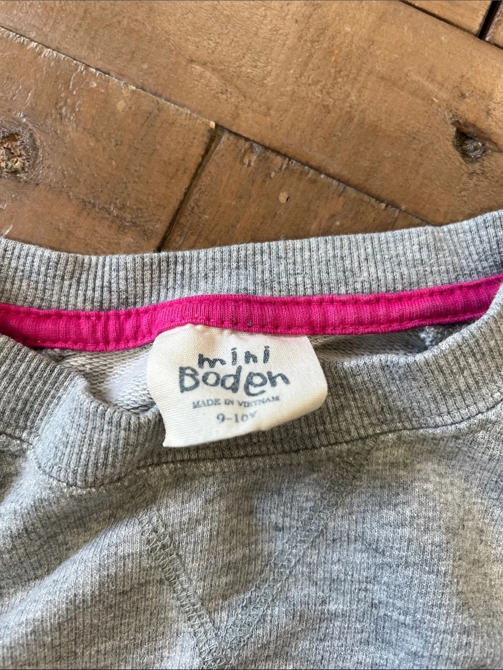 Mini Boden long line sweatshirt dress colorful sequin embroidered zebra 9-10