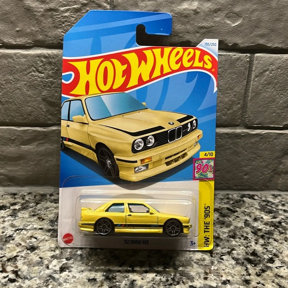 Hot Wheels 92 BMW M3 yellow toy die cast car 1/64 Mattel The 90s