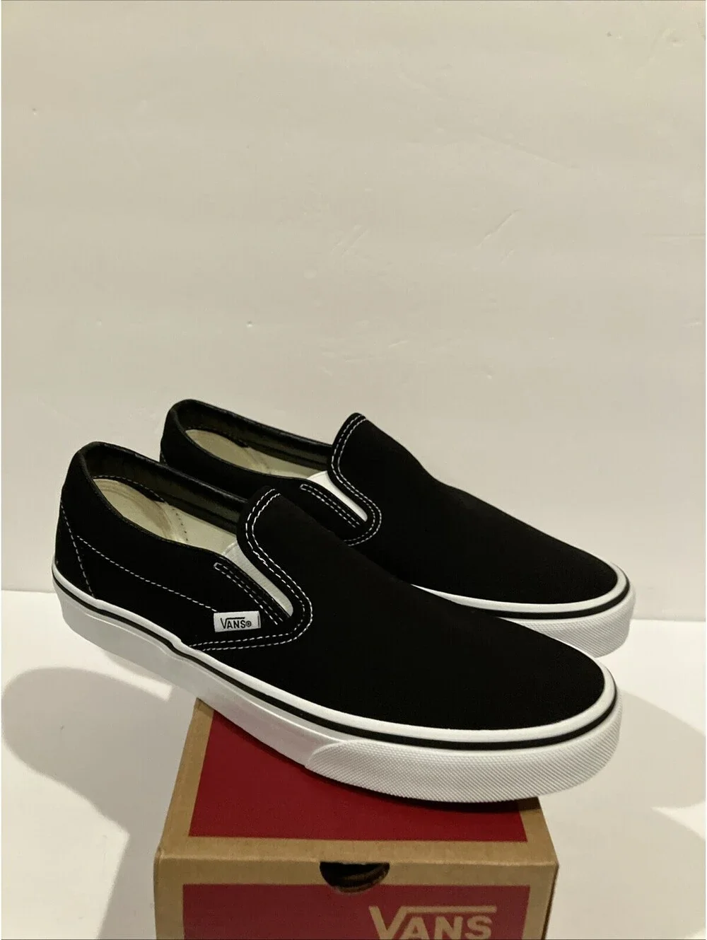 Vans Classic Slip On 'Black White' Canvas Shoes / VN000EYEBLK / Men's Size 8 NEW
