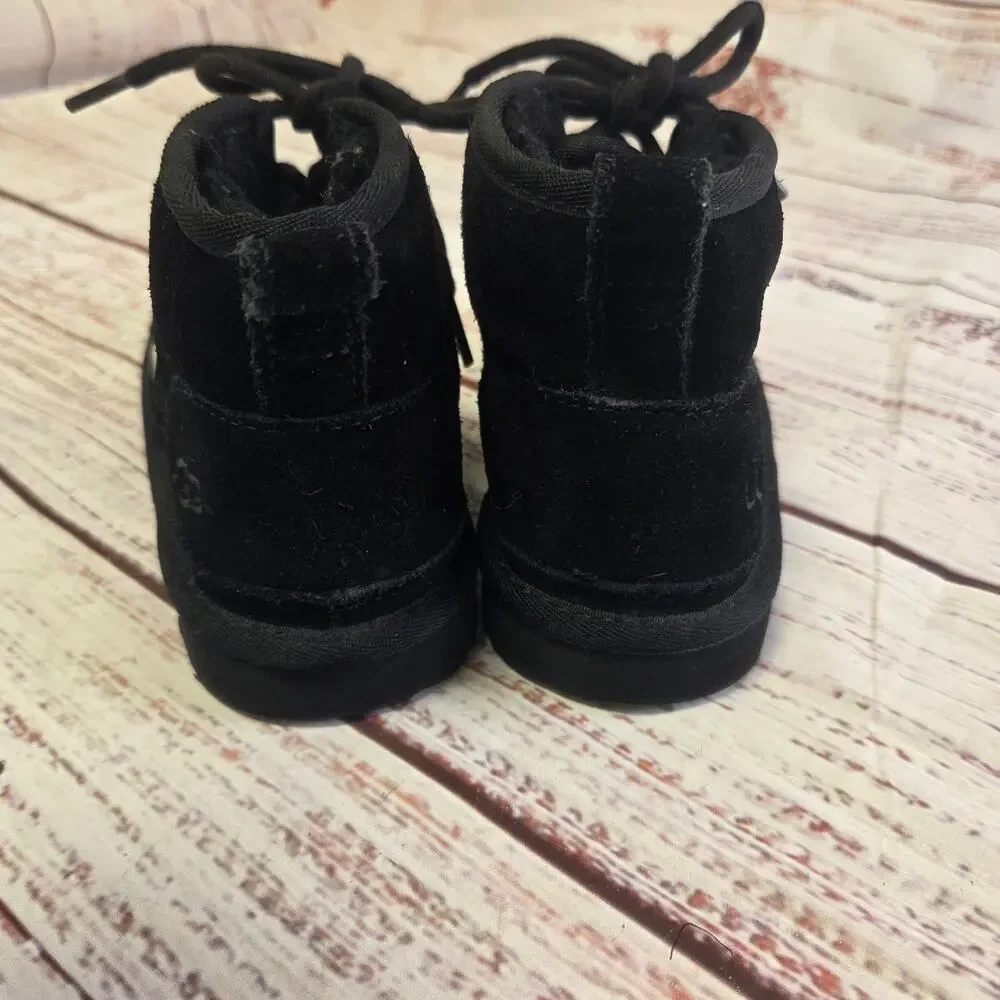 UGG Big Kids Black Lace-Up Boots SIze 7 Bold Logo