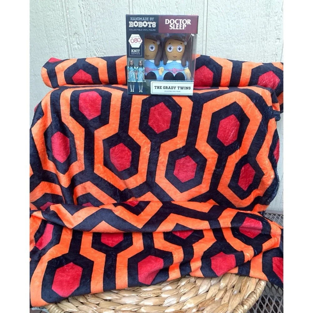 The Shining Plush Blanket & The Grady Twins “Handmade by Robots” Vinyl Figure