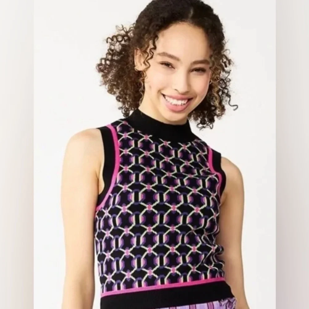 NWT So crop retro sweater vest, punk prep, black and fuchsia, soft, size medium
