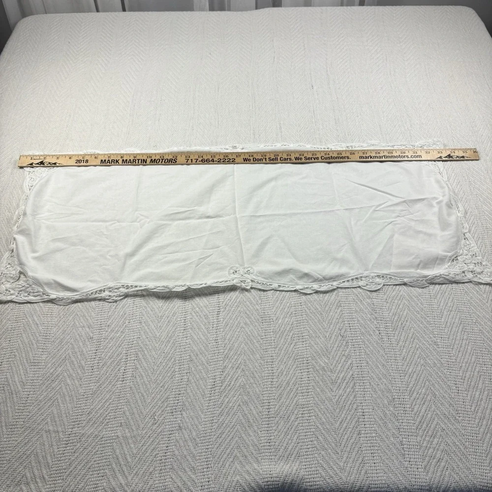 Vintage White Table Runner With Battenburg Lace Trim Doily Cotton