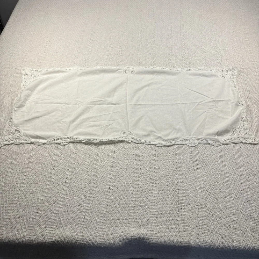 Vintage White Table Runner With Battenburg Lace Trim Doily Cotton