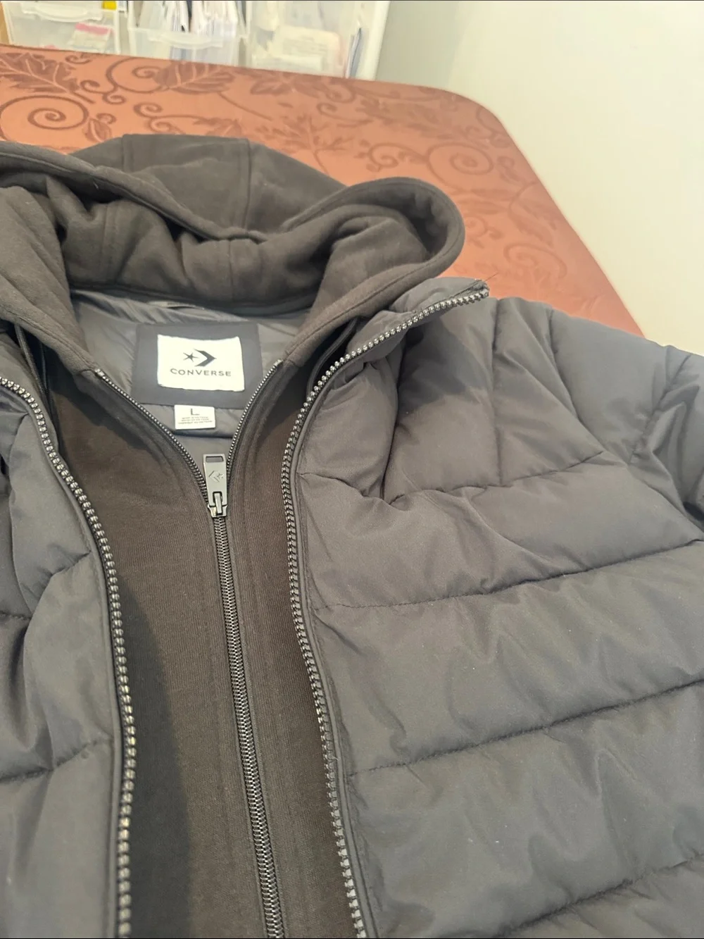 Men's Converse Puffer Jacket. Size Large