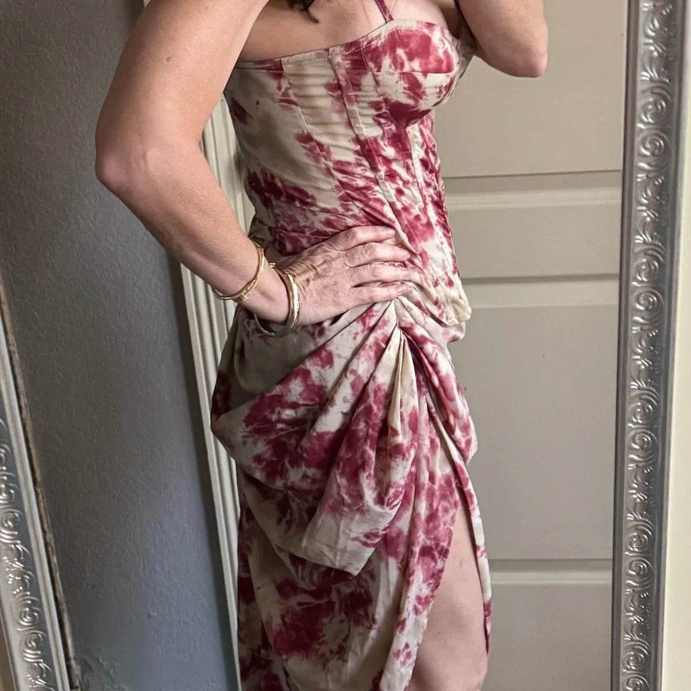 💗 PrettyLittleThing Fuchsia Tie-Dye Corset & Skirt Set – NEW w/ Tags (Size 6)