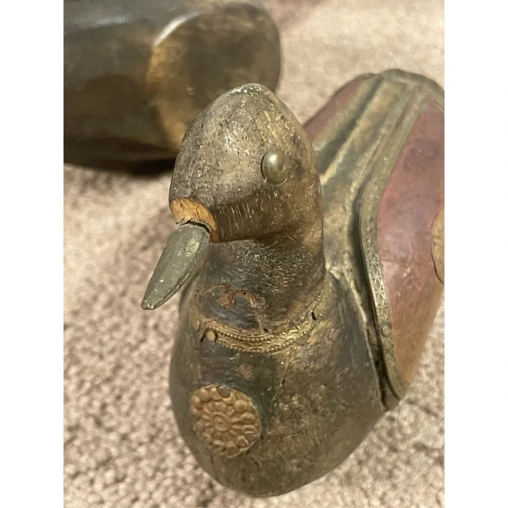 Vintage Old Antique Hand Carved Wooden &‎ Brass Fitted Engraved Work Duck Pair