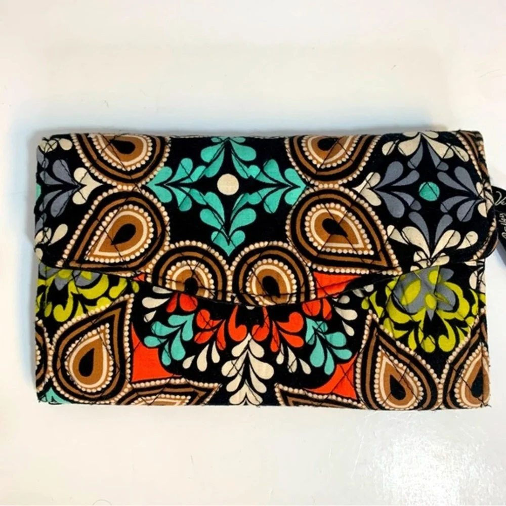 Vera Bradley Sierra Strap Trifold Wallet‎