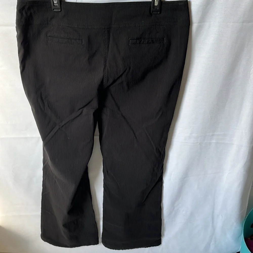 Anne Klein Black Cropped Pants