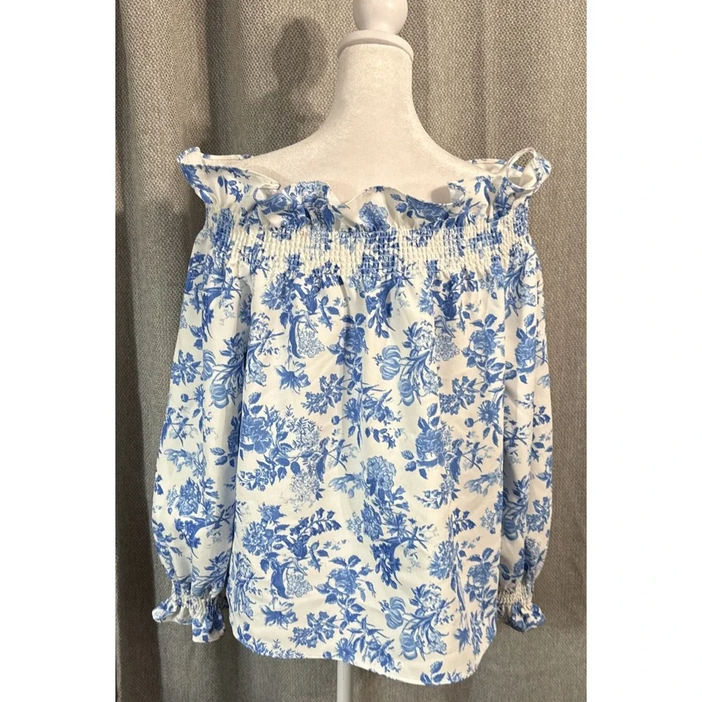 Tuckernuck Marguerite Top Women's Size M white blue floral off shoulder blouse