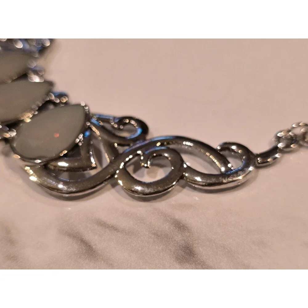 Silver Tone Scrollwork Necklace White Acrylic Teardrop Statement Necklace #1108