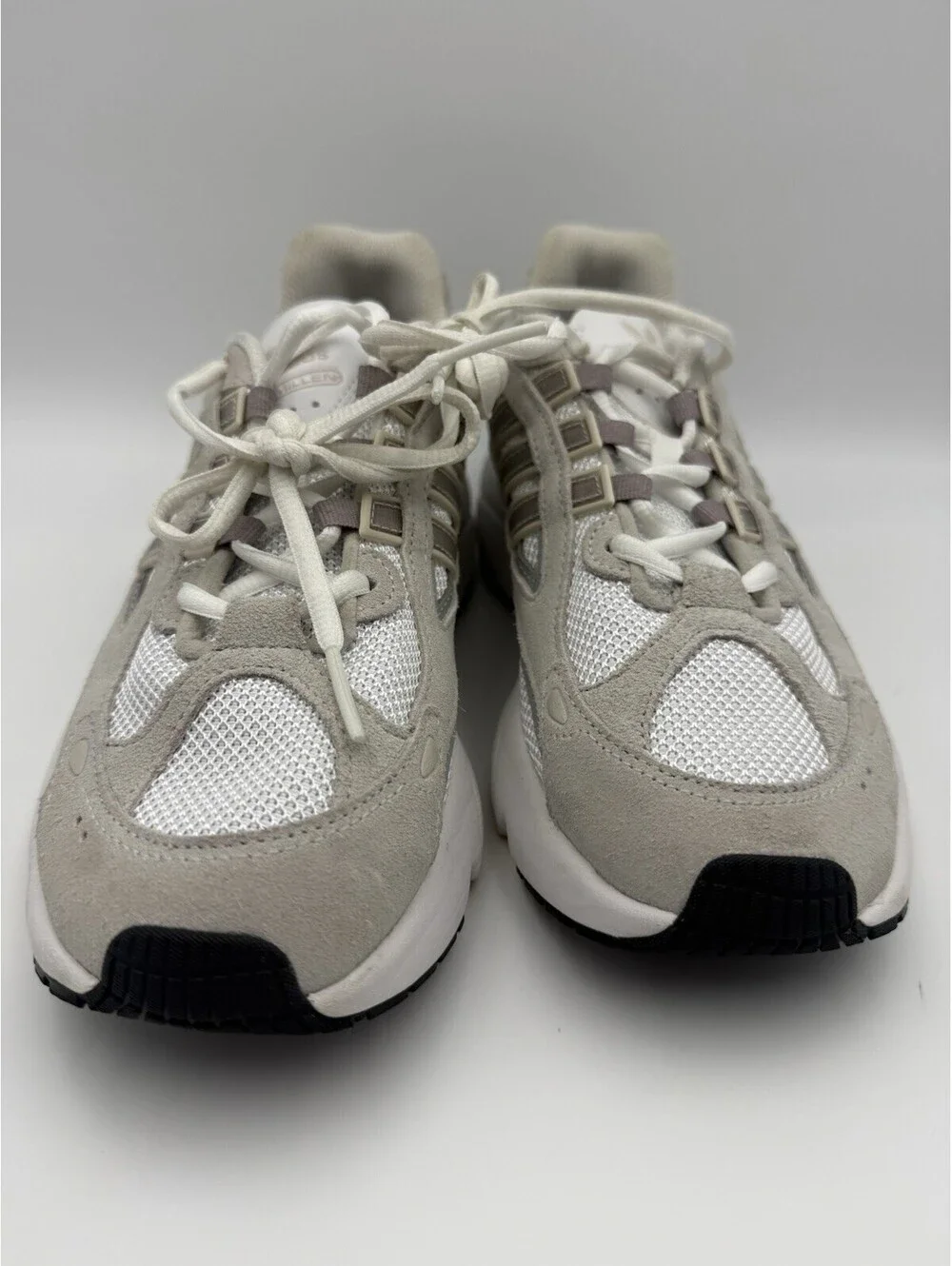 Adidas Originals Ozmillen Women’s Size 8.5 Running Shoe Sneakers Footwear