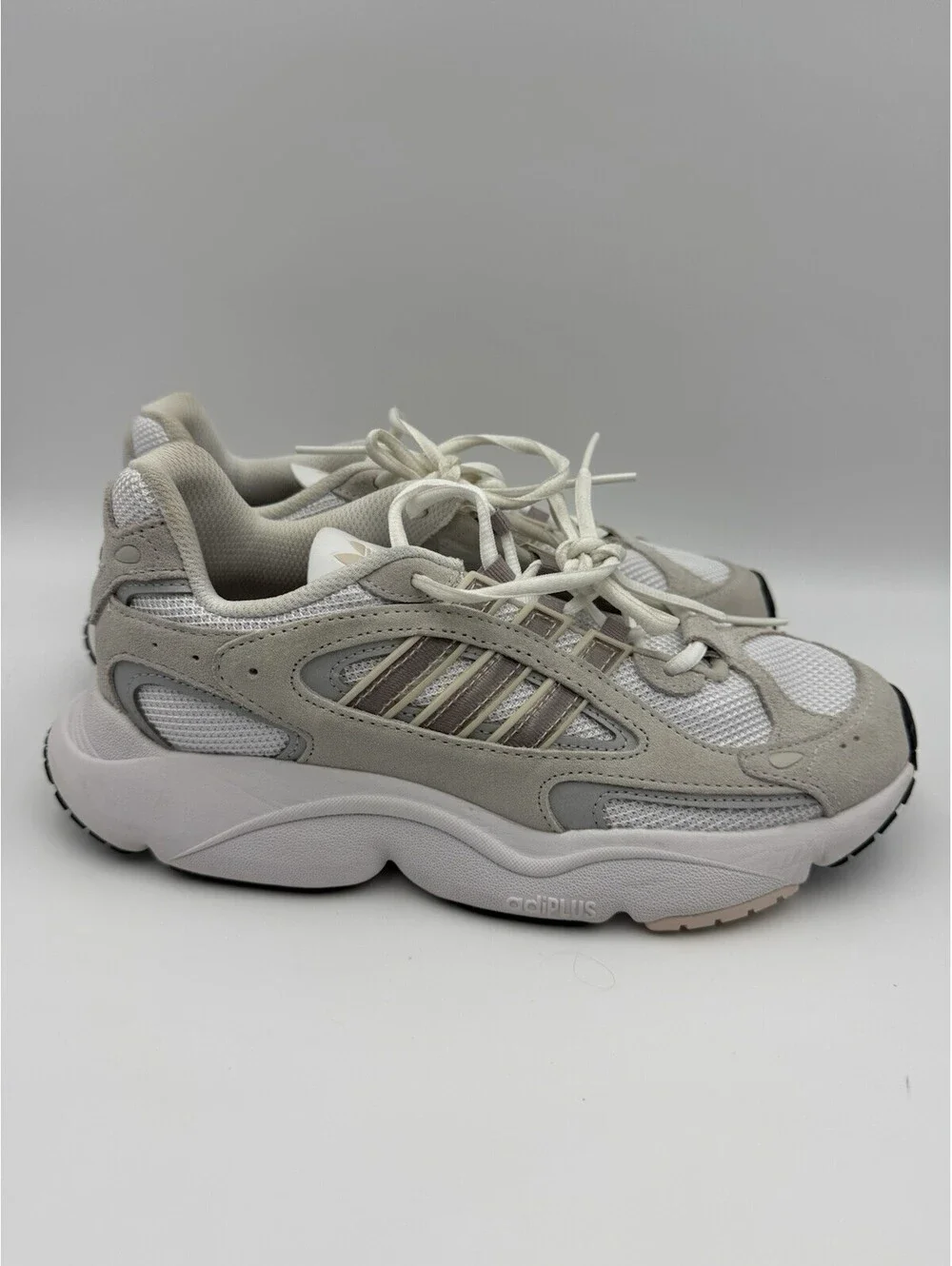 Adidas Originals Ozmillen Women’s Size 8.5 Running Shoe Sneakers Footwear