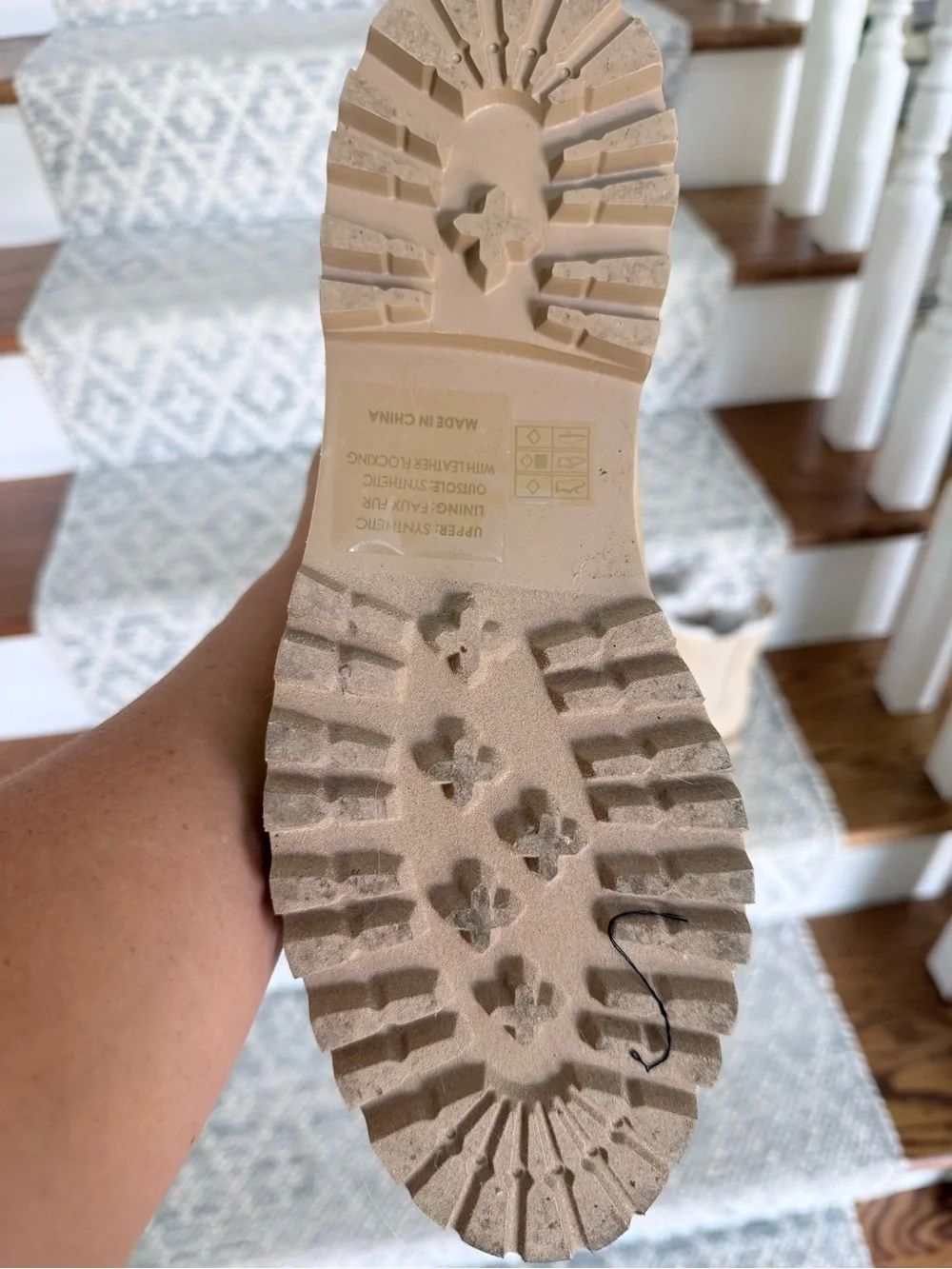 Like new JCrew light leather Chukka boot with shearling
