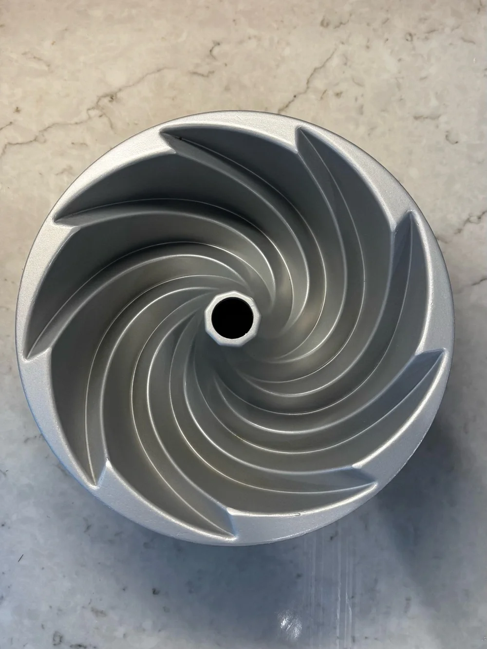 Nordic Ware Heritage Bundt cake pan