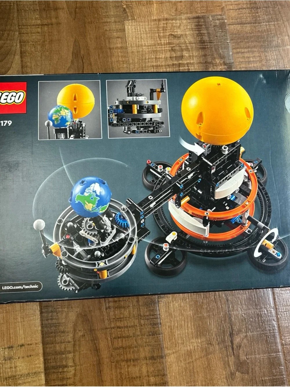 Lego Technic 42179 Planet Earth & Moon in Orbit - 10+ space building kit set