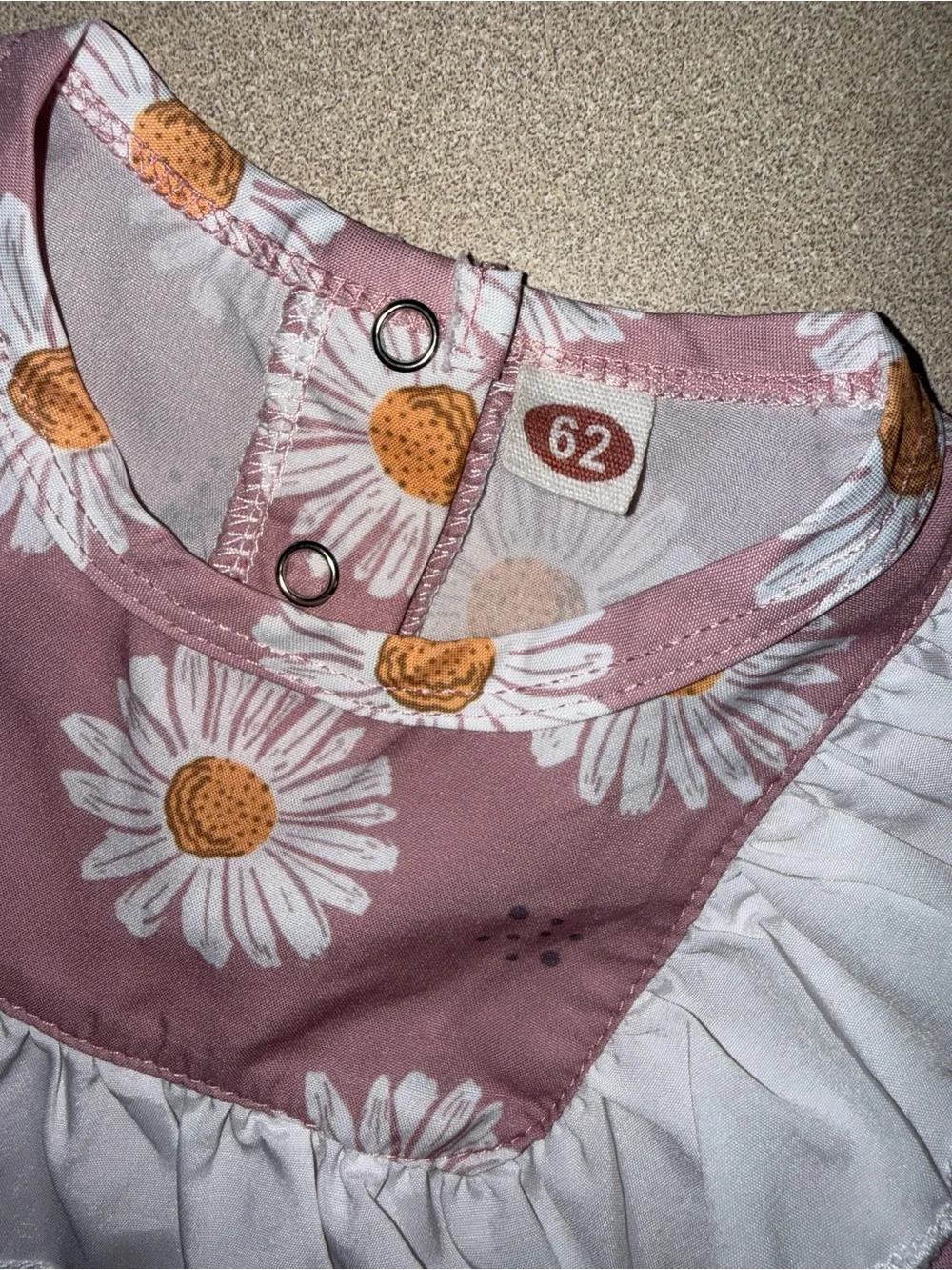 Floral jumpsuit size 62 (I think around 3 months)